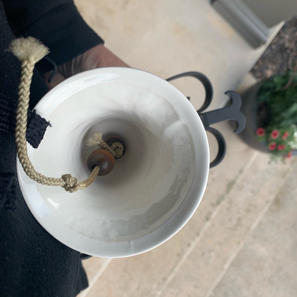 Vintage Farmhouse Style Iron and Porcelain Enamel Dinner Bell Homestead - Picture 7 of 7